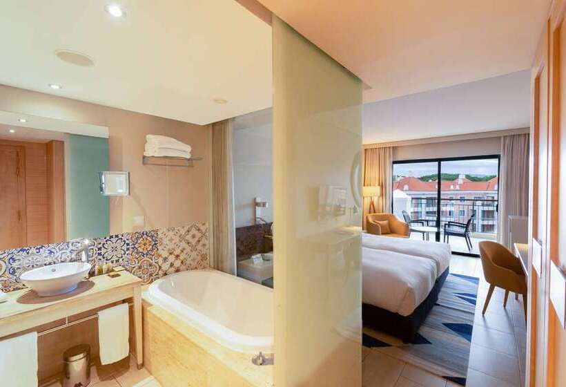 Номер Deluxe Вид на Бассейн, Conrad Manila
