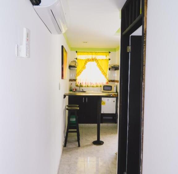 带2个卧室的公寓, Hostel Stingray