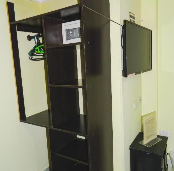 带共用浴室的标准房间, Hostel Stingray
