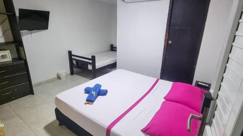 四人标准间, Hostel Stingray
