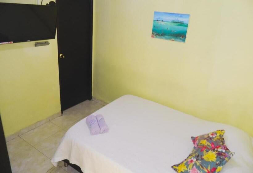 اتاق اکونومی, Hostel Stingray