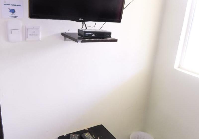 经济房, Hostel Stingray