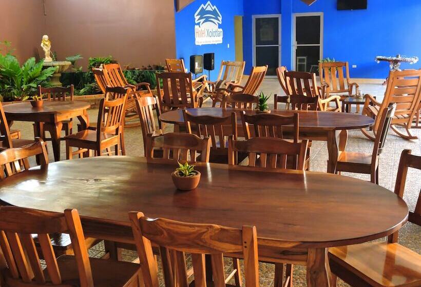 اتاق استاندارد با 2 تخت دوبل, Xolotlán   Hostel