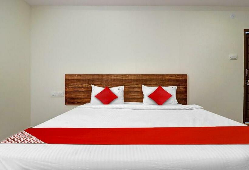غرفة كلاسيكية ثلاثية, Oyo Flagship 81135  R Square Inn