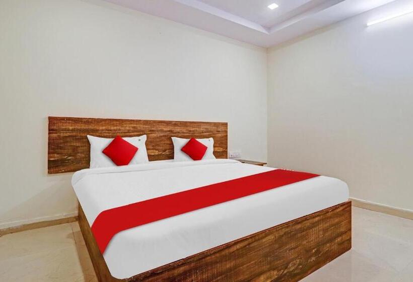 غرفة كلاسيكية ثلاثية, Oyo Flagship 81135  R Square Inn