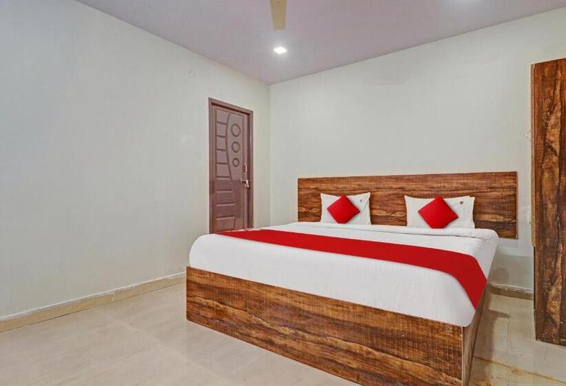 غرفة كلاسيكية ثلاثية, Oyo Flagship 81135  R Square Inn