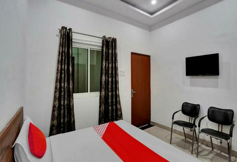 Трехместный Номер Классика, Oyo Flagship 80991  Kvs Residency