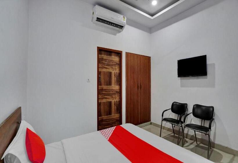 Трехместный Номер Классика, Oyo Flagship 80991  Kvs Residency