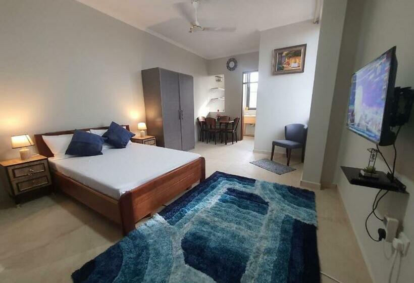 Номер Deluxe, Spacious Holiday Let Wi Fi & Private Amenities Oyibi