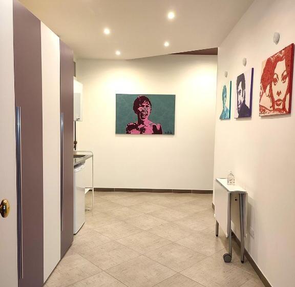 标准间, Republic B&b