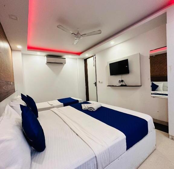 اتاق سوپریور چهار تخته, Park Suites   Near Igi Airport Terminal 3