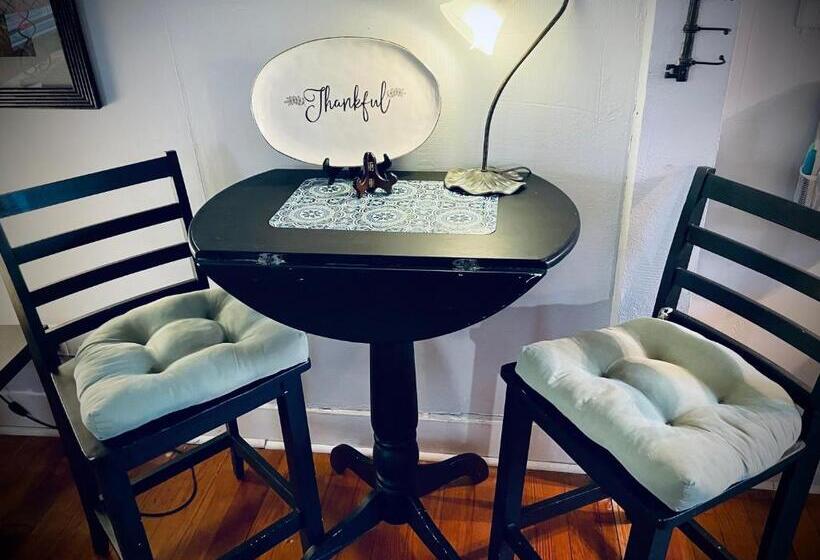Студия Стандарт, The Coziest Cottage In Waxahachie