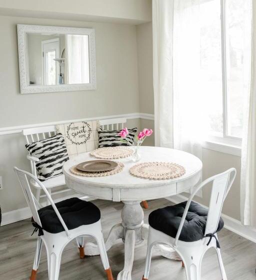Семейный Номер, Cottage Escape In Virginia Wine Country