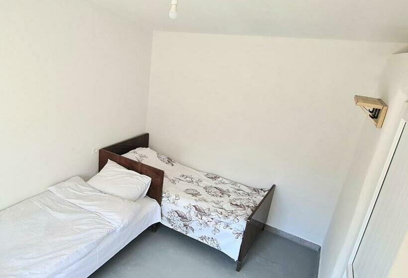 Номер Стандарт Вид на Сад, Budur Guest House
