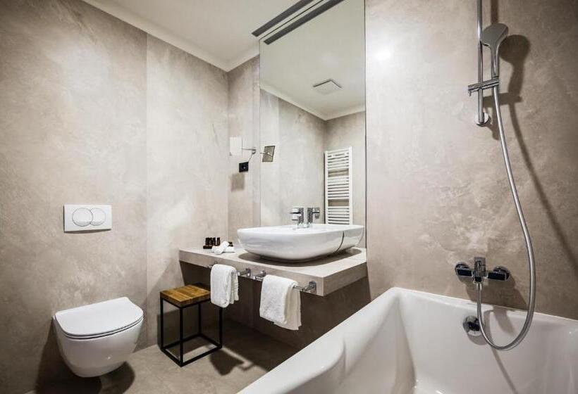 سوییت سوپریور با چشم‌انداز دریا, Boutique & Design Hotel Navis