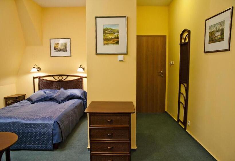 Quarto Estandar Individual, Pensjonat Lorien