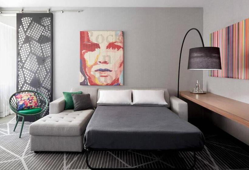 스위트 킹사이즈 침대, Renaissance Montreal Downtown