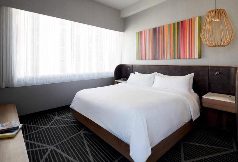 스위트 킹사이즈 침대, Renaissance Montreal Downtown