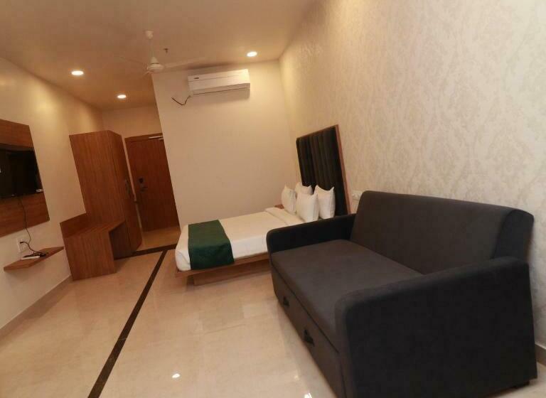 Номер Superior, 7 Vachan Lawns And Banquet