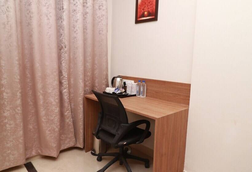 Номер Deluxe, 7 Vachan Lawns And Banquet