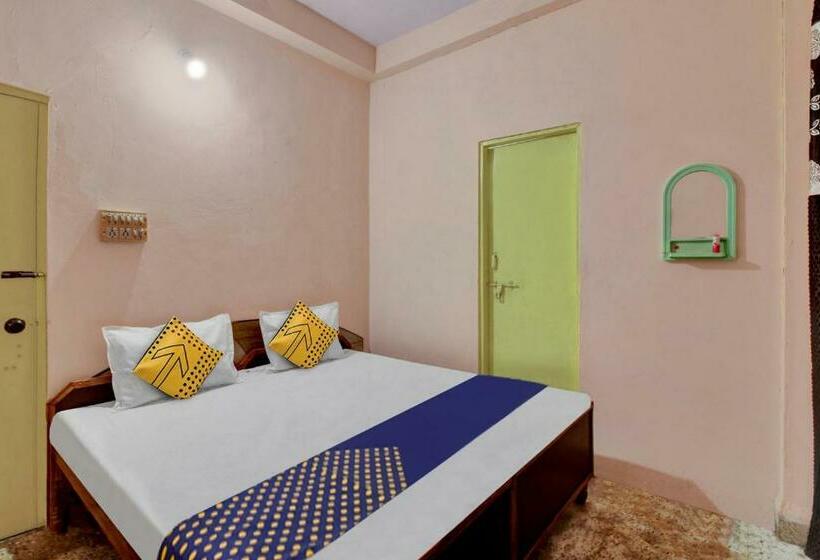 Трехместный Номер Классика, Spot On Hotel Highway Inn