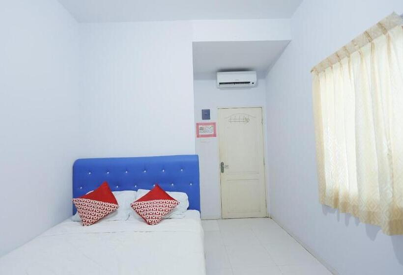 带大床的标准间, Oyo 92261 Aulia Homestay Syariah