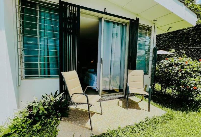 Standard Quadruple Room Garden View, La Ruta Hotel Corporativo
