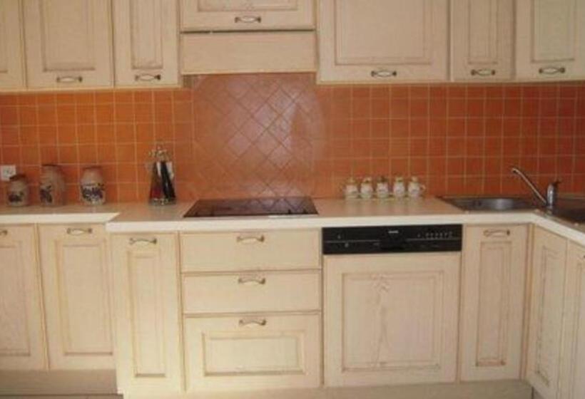 침실 1개 풀장 전망 아파트, Cosy Cottage With Private Pool