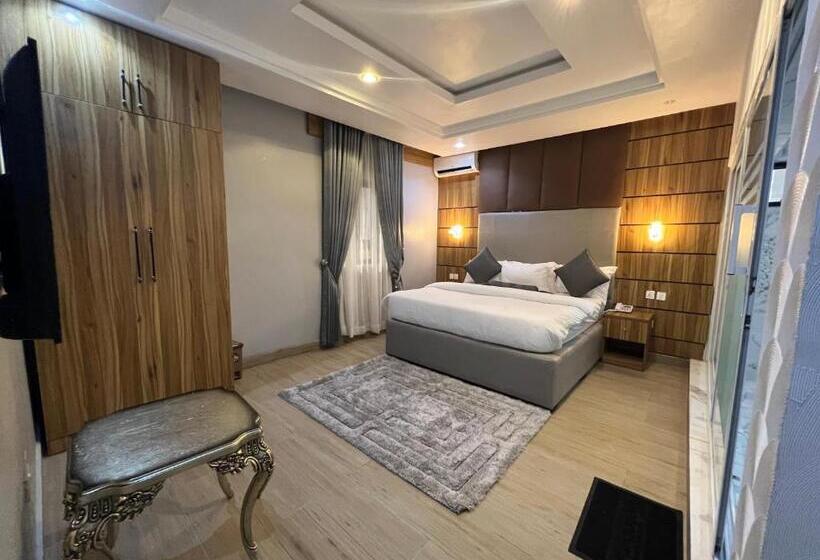 اتاق استاندارد, Sakura Apartment