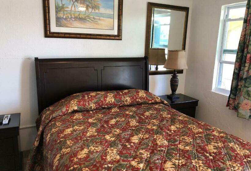 Номер Стандарт, Glades Motel   Naples