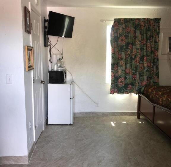 Quarto Estandar, Glades Motel   Naples