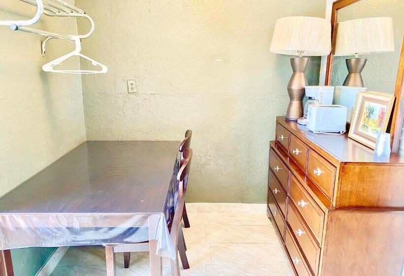 Quarto Estandar, Glades Motel   Naples