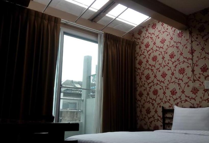 Пентхаус, Decor Do Hostel