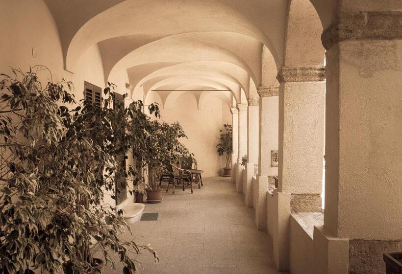 Номер Стандарт, San Francesco Heritage