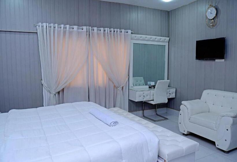 سوییت, Pakistan Club Inn