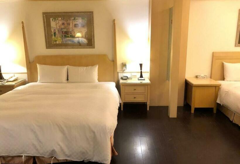 اتاق خانوادگی, Mumu Motel