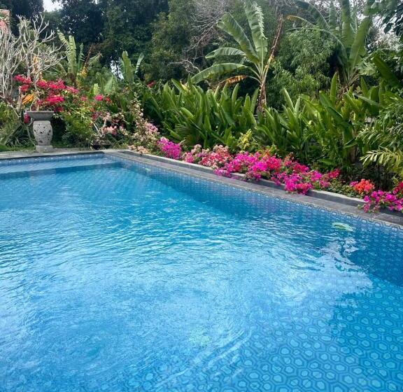 Номер Стандарт Вид на Бассейн, Villa Luwih Pandawa