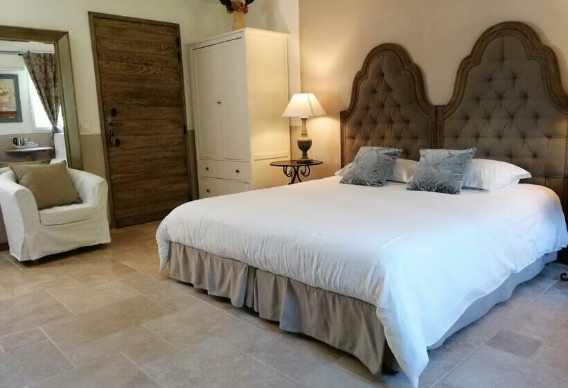 Номер Deluxe Кровать Кинг, Le Clos Bel Ami