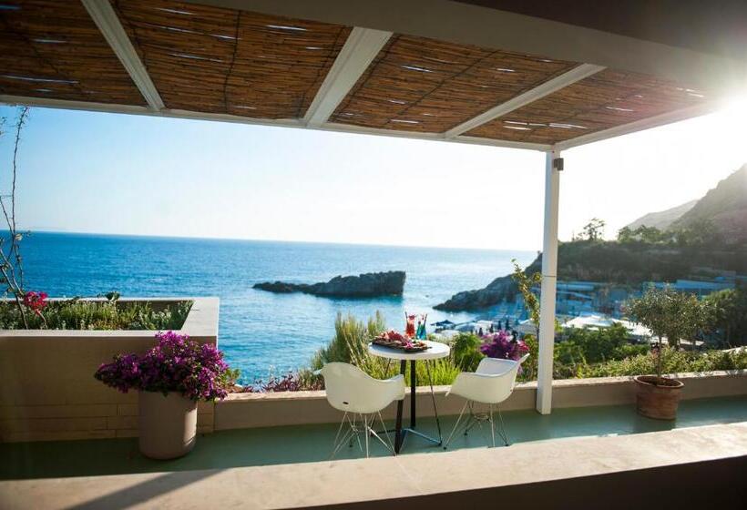 海景豪华三人间, Folie Marine Beach Hotel Club