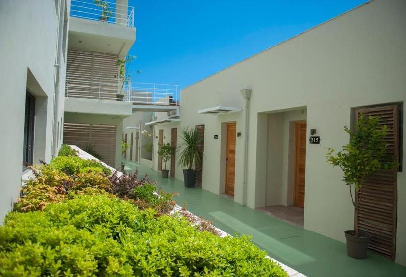 海景豪华三人间, Folie Marine Beach Hotel Club