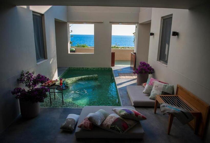 套房配有游泳池, Folie Marine Beach Hotel Club