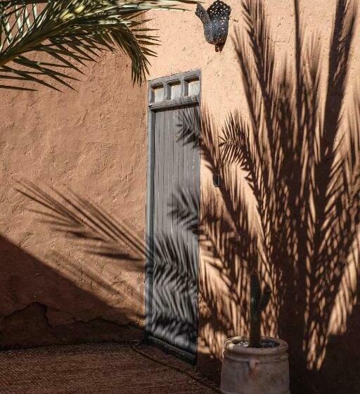带阳台的豪华间, Kasbah Aitisfoul
