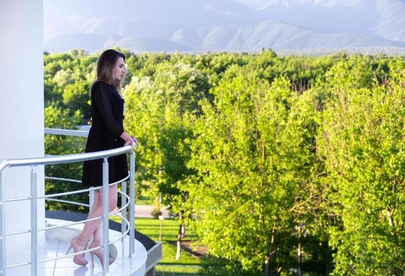 سوئیت پرزیدنت, Gabala Yengice Thermal Resort