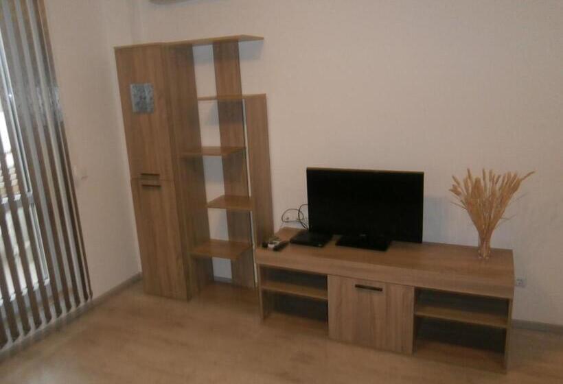 شقة غرفة واحدة مزودة بتراس, Apartments In Las Brisas