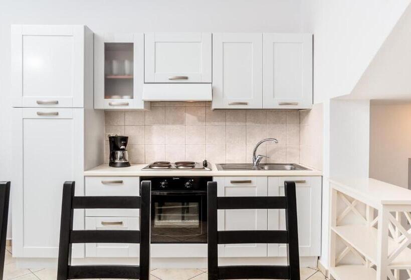 ویلای 1 خوابه, Iliada Villas
