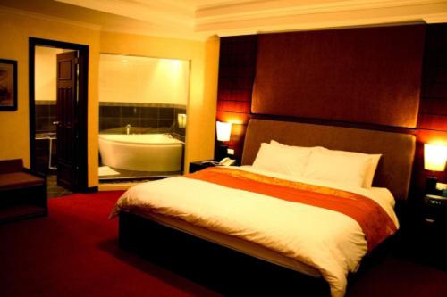 Quarto Superior, Mo2 Westown Hotel   Mandalagan
