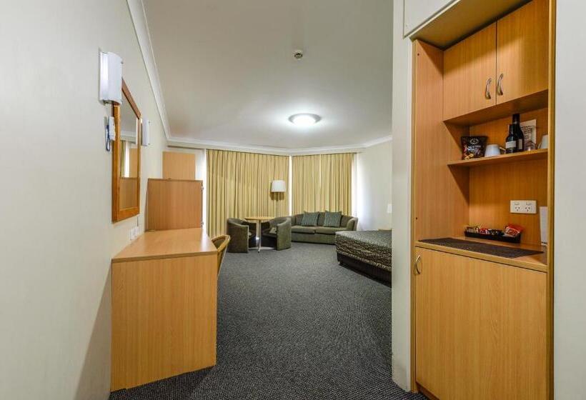 חדר סטנדרט עם מיטת קינג, Golden Guitar Motor Inn