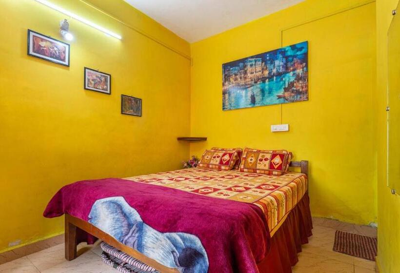Номер Стандарт с Балконом, Jes Guest House