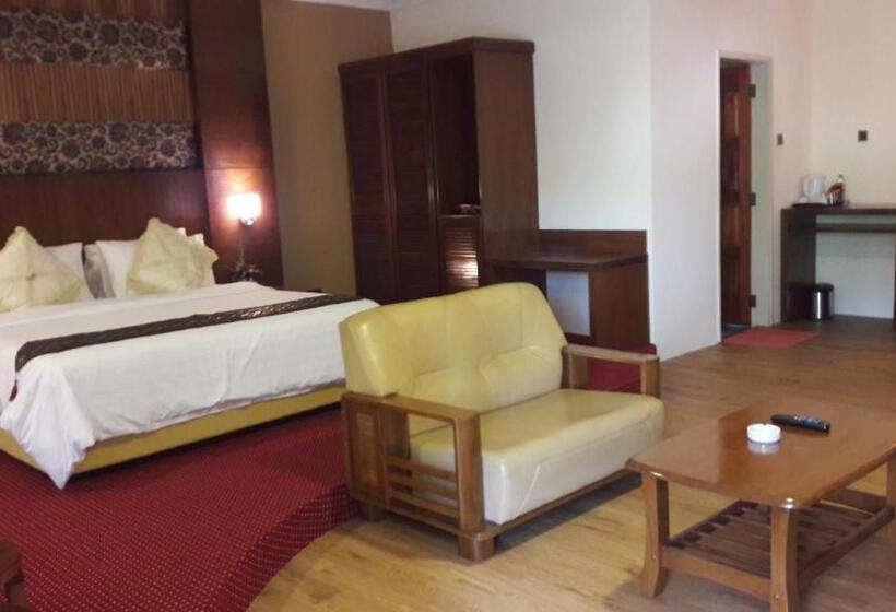 Студия Стандарт, Rompin Beach Resorts