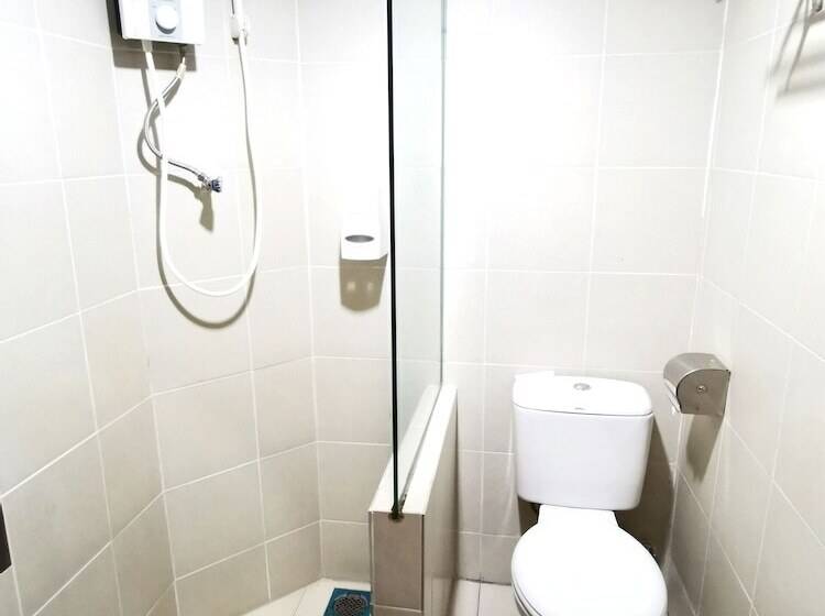 اتاق استاندارد سه نفره, Sunderland Motel